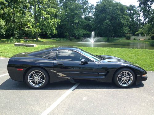 2003 chevrolet corvette coupe 50th anniversary