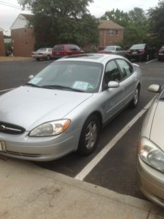 Ford taurus 2000 se silver leather interior.  nice
