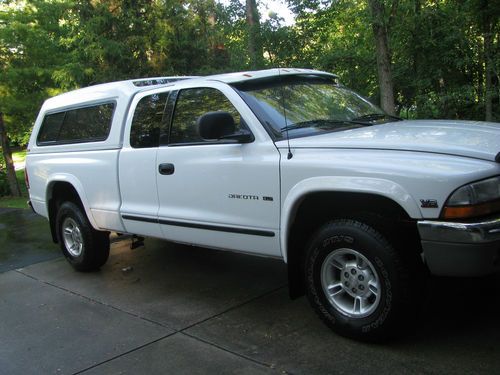 1998 dodge dakota club cab 4x4 slt,one owner,low mileage