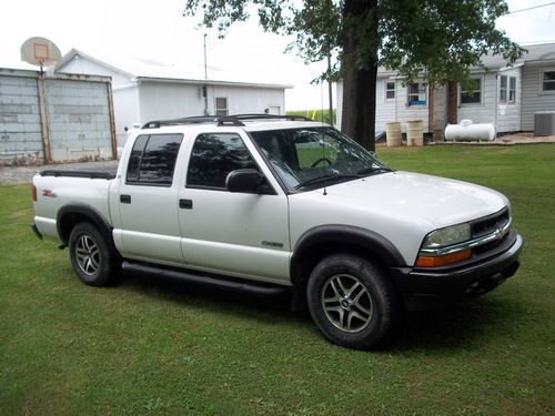 2004 chevrolet s10 zr5 crew cab pickup 4-door 4.3l