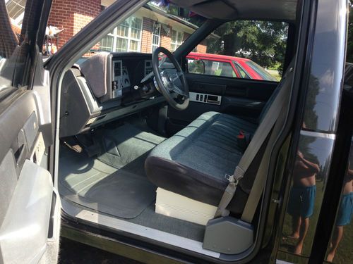 1988 chevrolet 3500 reg cab dually 454engine super nice old truck only 125k mile, image 3