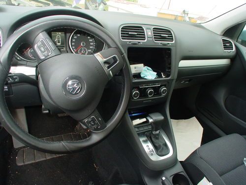 2010 Volkswagen Golf TDI Hatchback 2-Door 2.0L, image 15