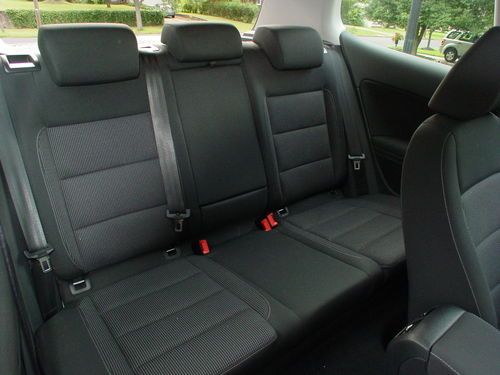 2010 Volkswagen Golf TDI Hatchback 2-Door 2.0L, image 17