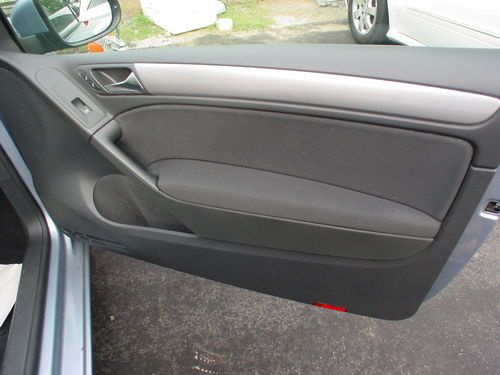 2010 Volkswagen Golf TDI Hatchback 2-Door 2.0L, image 18