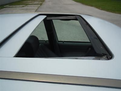 1992 MERCEDES-BENZ 190E 2.3L WHITE GRAY LEATHER MOONROOF COLD A/C NEW TIRES!!!, US $2,000.00, image 2