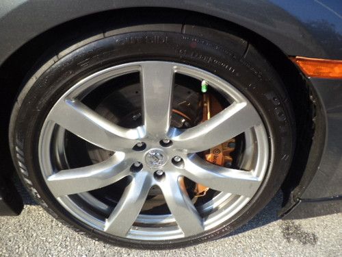2009 nissan gt-r premium coupe 2-door 3.8l