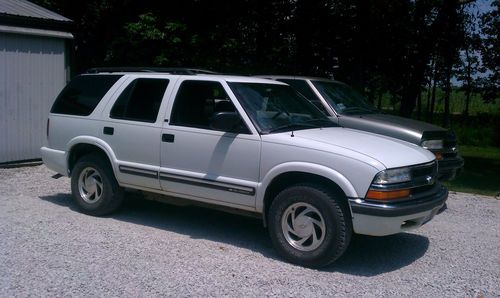 2000 chevrolet blazer ls sport utility 4-door 4.3l