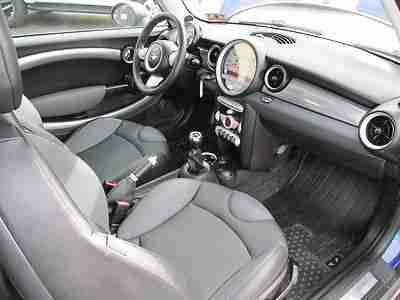 2008 BLUE/SILVER TWO TONE, 6 SPEED, HEATED LEATHER, DOUBLE SUNROOF, LOW RESERVE!, image 13