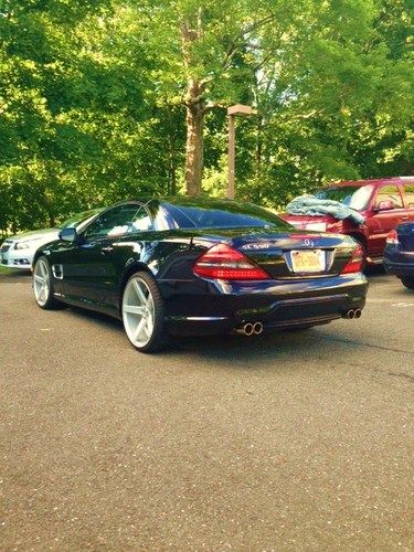 2009 mercedes-benz sl550 base convertible 2-door 5.5l amg sport package