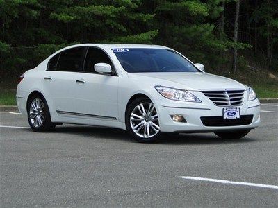 White 4.6l 375 hp 4 door sedan v8 tan leather automatic rwd navigation sunroof