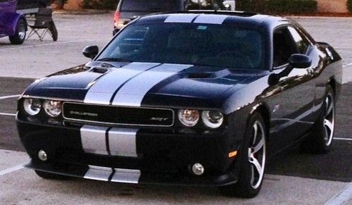 Challenger srt8 2012