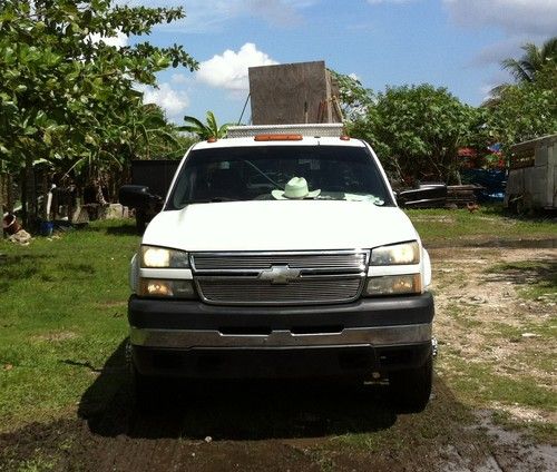 2004 chevy silverado 3500 w/ extra cab