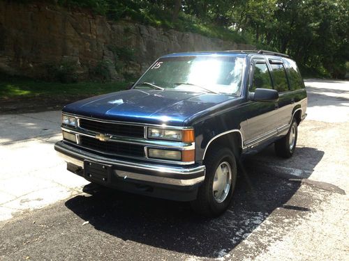 1996 chevrolet tahoe ls 4x4 only 109k miles rust free extra clean free shipping!