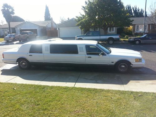 1990 lincoln town car executive limousine 4-door 5.0l