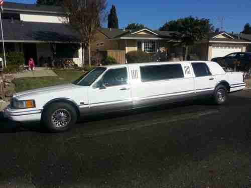 1990 Lincoln Town Car Executive Limousine 4-Door 5.0L, image 2
