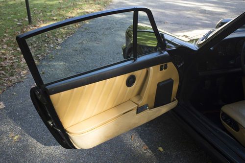 1987 Porsche 911 Turbo 930 Carrera Coupe 2-Door 3.3L Black w/ Tan Interior, image 19