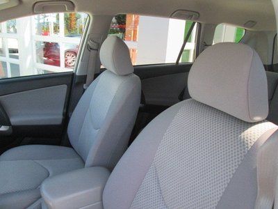 Rav 4 Silver 4x4 Suv One Owner 6 CD Low Reserve Clear Title Tow Pack Wheels NICE, image 35