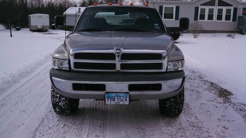 1998 dodge ram 2500 base extended cab pickup 2-door 5.9l