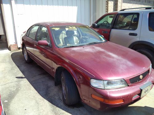 1995 nissan maxima gxe sedan 4-door 3.0l -  needs a little tlc and a home asap