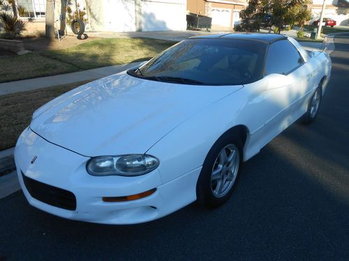 1999 white chevy camaro v6 3.8l t-bar top~ac~locks,windows~ps~tilt~am/fm/cd/aux