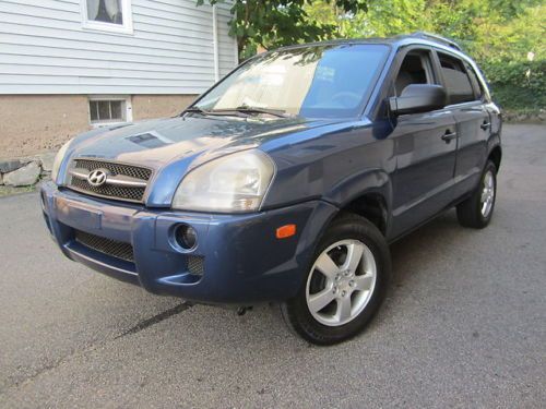2005 hyundai tuscon**one owner**4wd**4cyl**warranty**low reserve**low miles!!!