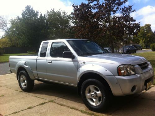 2002 nissan frontier  extended cab pickup 2-door 3.3l