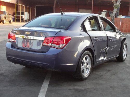 2013 Chevrolet Cruze LT Damaged Rebuilder RUNS! Only 8K Miles Export Welcome, US $5,900.00, image 3
