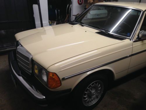 Mercedes Benz 300CD Turbo Diesel 60k original miles purchased of original owner, US $24,900.00, image 5