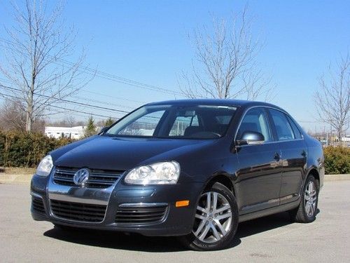 2005 jetta 2.5~rare pkg 2~leather~roof~wood~clean carfax!