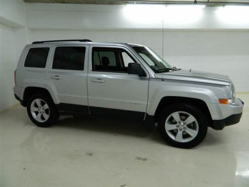 SUV 2.4L CD ABS brakes AM/FM radio Anti-whiplash front head restraints, image 3