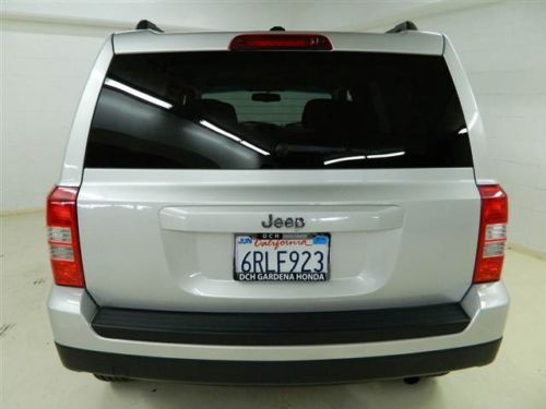 SUV 2.4L CD ABS brakes AM/FM radio Anti-whiplash front head restraints, image 6