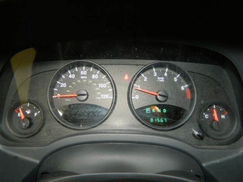 SUV 2.4L CD ABS brakes AM/FM radio Anti-whiplash front head restraints, image 13