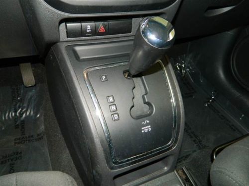 SUV 2.4L CD ABS brakes AM/FM radio Anti-whiplash front head restraints, image 14