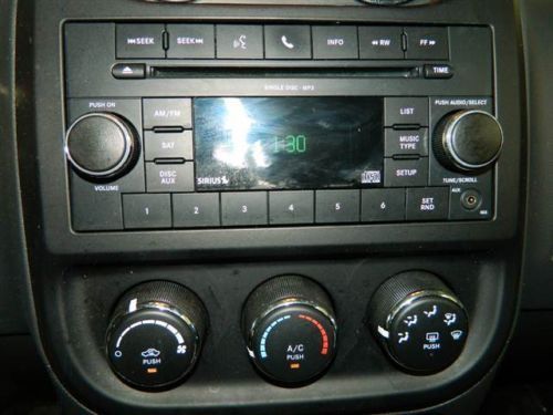 SUV 2.4L CD ABS brakes AM/FM radio Anti-whiplash front head restraints, image 15