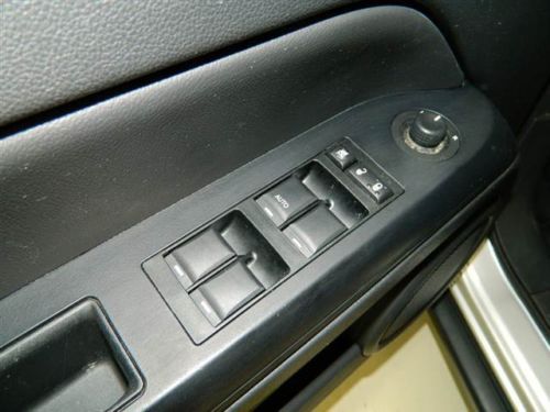 SUV 2.4L CD ABS brakes AM/FM radio Anti-whiplash front head restraints, image 16