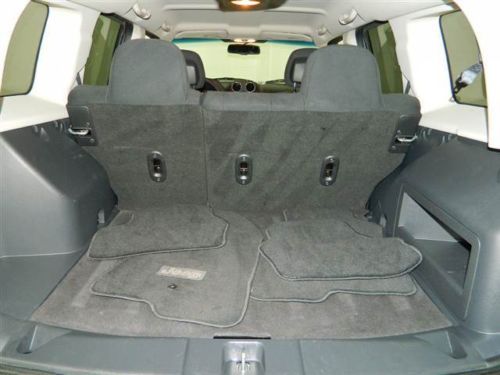 SUV 2.4L CD ABS brakes AM/FM radio Anti-whiplash front head restraints, image 21