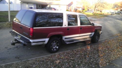 Chevy  suburban truck 2500   7.4 engine  4x4