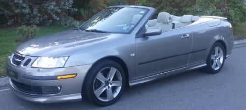 Flawless carfax * low miles * leather * 6-disc cd * convertible * loaded