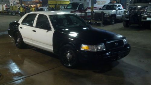 2009 ford crown victoria police interceptor sedan 4-door 4.6l