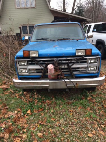 Chevrolet 86&#039; 4x4 pick up truck