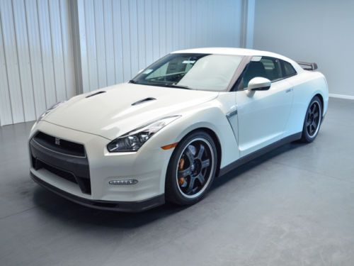 2014 Nissan GTR Track Edition Pearl White R35 twin turbo AWD 4x4, image 7