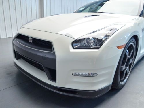 2014 Nissan GTR Track Edition Pearl White R35 twin turbo AWD 4x4, image 9