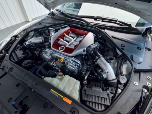 2014 Nissan GTR Track Edition Pearl White R35 twin turbo AWD 4x4, image 30