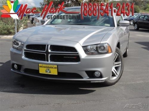 2014 rt new 5.7l v8 16v automatic rwd sedan