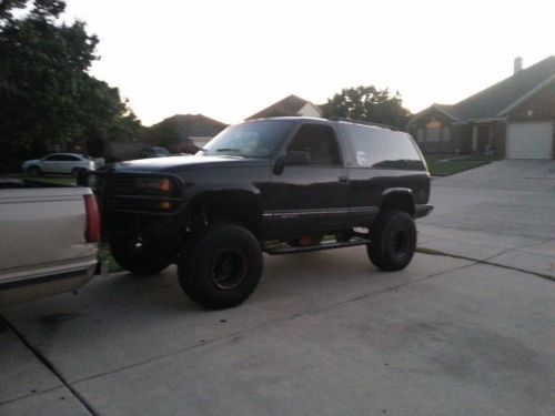 1993 Chevrolet Blazer Silverado Sport Utility 2-Door 5.7L, image 2