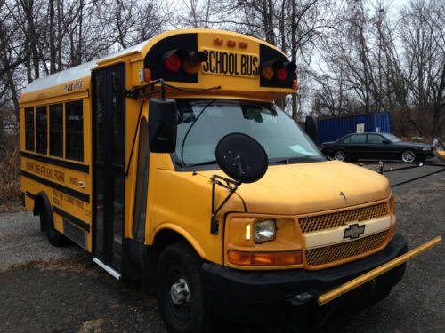 2004 chevrolet express 3500 passenger van/school bus!!!! 1 owner low miles!!!!