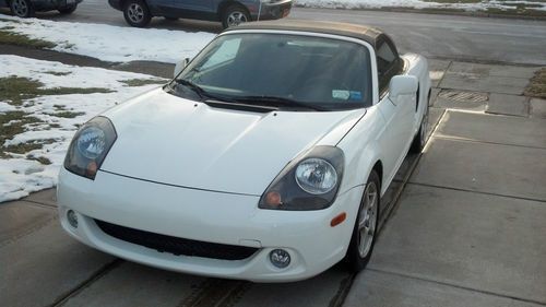 2003 toyota mr2 spyder base convertible 2-door 1.8l great condition