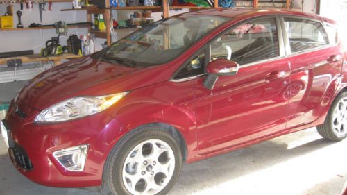 2011 ford fiesta ses hatchback 4-door 1.6l