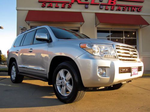 2013 toyota land cruiser 4x4, 1-owner, leather, navigation, dvd, moonroof, more!