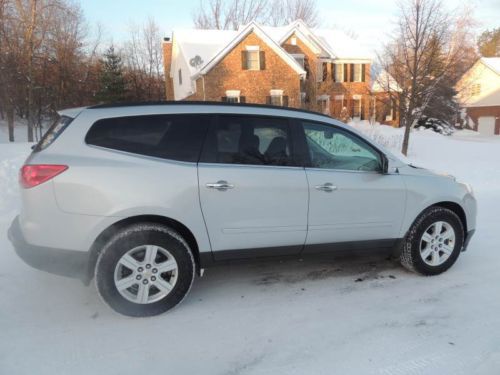 2010 chevy traverse 2lt awd - $19400 - very good shape - low miles